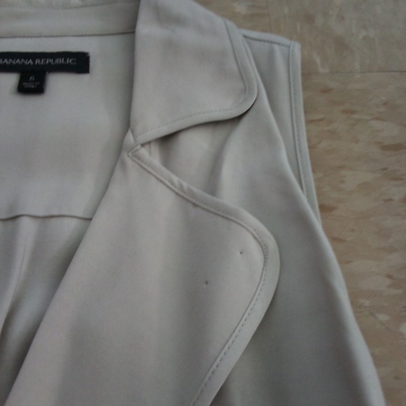 NEW PHOTOS - Banana Republic Belted Trench Dress - Picture 6 of 7